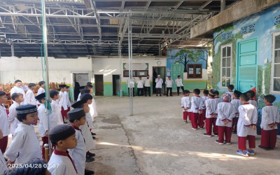 Kegiatan Rutin Apel Pagi Siswa-Siswi MIS As-Sunnah Darun Najiyah